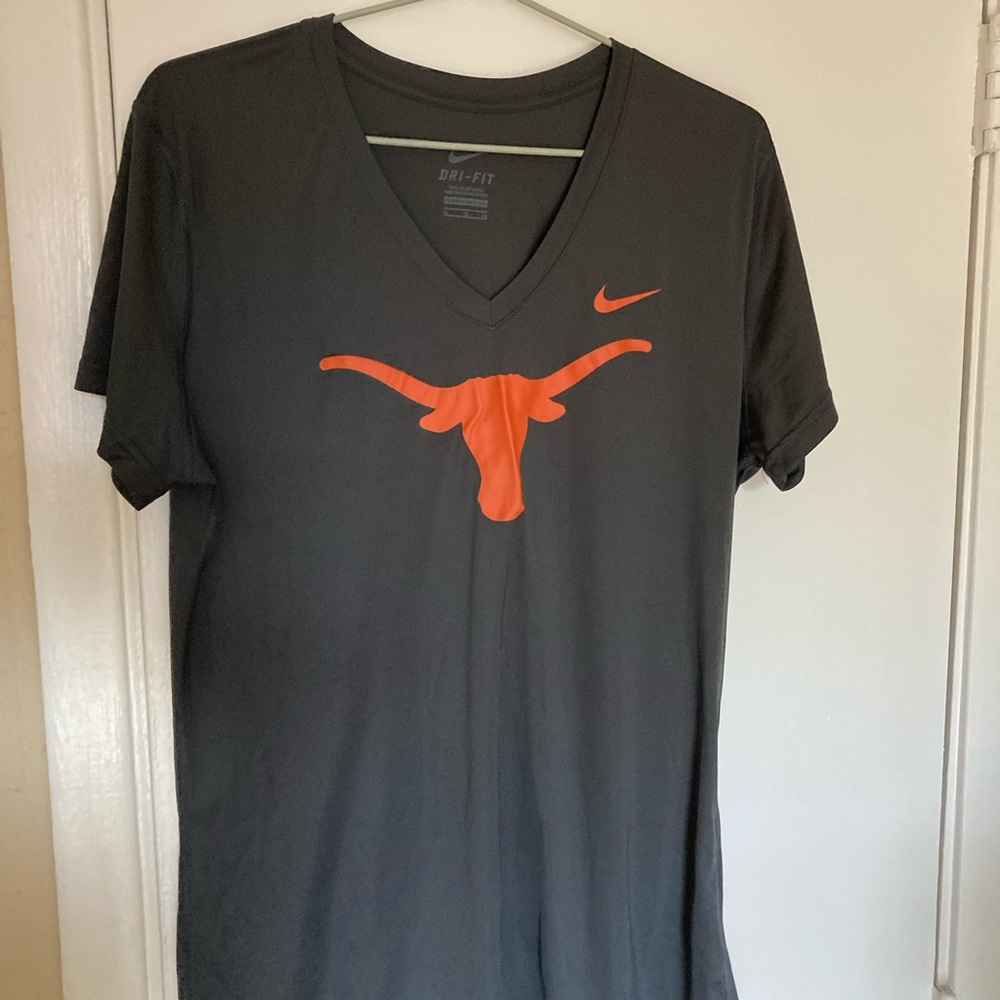 Nike Drifit XL women’s fit, Longhorn shirt, EUC